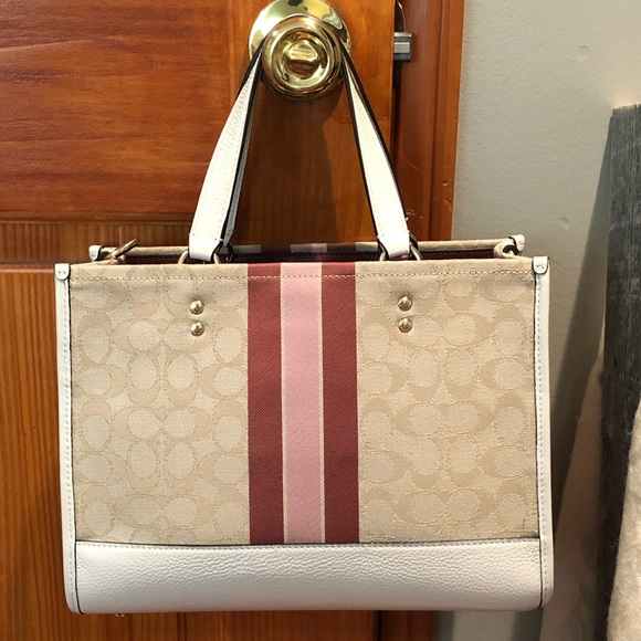 COACH Dempsey Carryall In Signature Jacquard With Stripe And Coach Patch - Picture 2 of 12